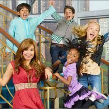 jessie disney channel- luke is aka my husband!!!!!!!!! Jessie Disney Channel, Jessie Tv Show, Jessie Disney, Karan Brar, Disney Jessie, Emma Ross, Skai Jackson, Disney Channel Original, Disney Channel Shows