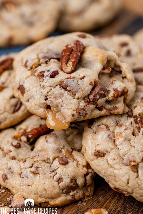 Cake Mix Toffee Cookies, Pecan Delight Cookies, Dump Cookies Recipes, Dump Cookies, Butter Pecan Cake Mix Cookies, Weird Cookies, Cake Mix Christmas Cookies, Cookie Delight, Awesome Cookies