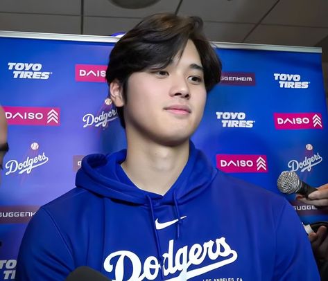 Baseball Boyfriend, Let's Go Dodgers, Japanese Boyfriend, Nerdy Guys, Ohtani Shohei, Christian Yu, Baseball Guys, Baseball Boys, Shohei Ohtani