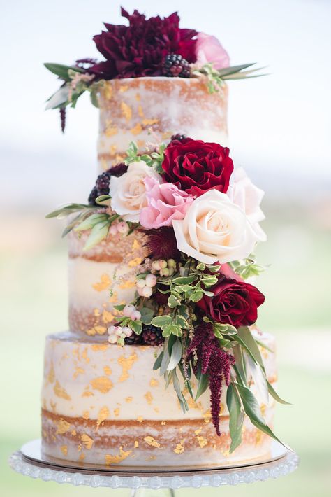 Provenance Rentals Romantic Burgundy Blush Wedding Ideas Strictly Weddings | Wedding Cake Ideas Gold Fleck Cake Flowers on Cake Red Flowers Pink Flowers on Cake Dessert Naked Cake Cake Stand Vintage Wedding Pink Victorian Sofa Vintage Lounge Blush Wedding Ideas Wedding Inspiration Wedding Trends | Photo by Melissa Brannon Blush Wedding Ideas, Burgundy Blush Wedding, Wedding Table Pink, Vintage Pasta, Burgundy Wedding Cake, Blush Wedding Cakes, Burgundy And Blush Wedding, Wedding Cake Roses, Wedding Cake Ideas