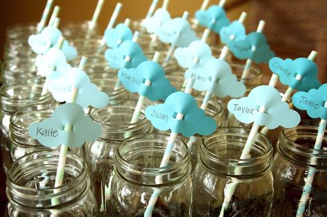 Raindrop Baby Shower, Rain Baby Showers, April Baby Shower, Sprinkle Ideas, Rain Baby, Cloud Party, Deco Buffet, Baby Shower Drinks, Sprinkle Shower