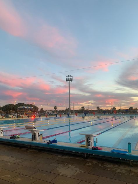 Sunset veiw after training #swimming #sunset #summer #pool #swimmingpool #skies Swimming Motivation, Swimming Pictures, Summer Swimming Pool, Swim Instructor, Swimming World, Swimmers Life, Lap Swimming, Pink Skies, Swim Life