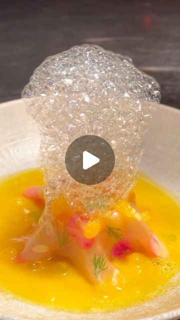 Gronda on Instagram: "Citrus Cloud ☁️ Get the Recipe on @gronda

Get the link in the bio.

Thanks to molecular gastronomy, foams have made an appearance throughout the menu. Their delicate flavor and texture add a sense of subtlety, leaving diners wanting more.

At the risk of being overused, Chef @enesbahcivan demonstrates that altering the core properties of foam can create a more interactive experience for guests.

#Foam #Helium #Chef #MolecularGastronomy #FineDining #TastingMenu #Gronda" Molecular Gastronomy Dessert, Molecular Gastronomy Plating, Molecular Food, Molecular Gastronomy Recipes, Interactive Experience, Wanting More, Molecular Gastronomy, Tasting Menu, The Menu