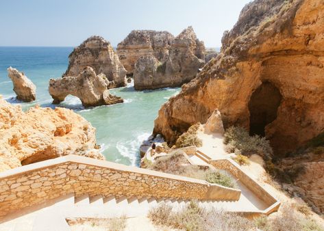 A guide and itinerary for a road trip through Portugal's country's southern coast, the Algarve region, in a few days. Portugal Country, Portugal Beach, Perfect Road Trip, Visit Portugal, Algarve Portugal, Portugal Travel, Spain And Portugal, Beach Holiday, Algarve