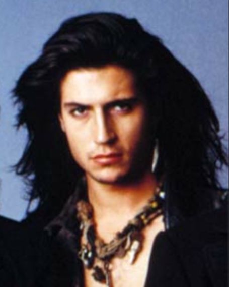 Character Look - Possible image of Xelio Vekahat from The Atlantis Grail. -- Billy Wirth Billy Wirth Lost Boys, Twilight Volturi, Billy Wirth, Emmanuelle Vaugier, Lost Boys Movie, Native American Actors, The Lost Boys 1987, The Lost Boys, Native American Men