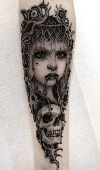 Dark Lovers Tattoo, Black And Grey Portrait Tattoo, Sick Tattoos, Believe Tattoos, Tattoo Apprenticeship, Medusa Art, Ancient Tattoo, Country Italy, Clock Tattoo Design