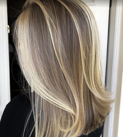 Light Brown With Silver Highlights, Partial Blonde Highlights On Light Brown Hair, Partial Blonde Highlights, Blond Highlight, Pelo Color Vino, Hair Colour Ideas, Summer Blonde Hair, Brunette Hair With Highlights, Brown Hair With Blonde Highlights