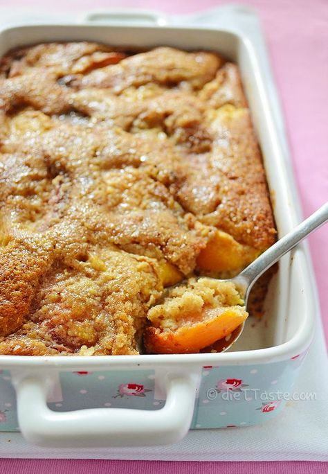 Peach Cobbler with Chickpea Flour - spicy, low-carb summer dessert! Skillet Peach Cobbler, Paleo Flour, Chickpea Flour Recipes, Tigernut Flour, Garbanzo Bean Flour, Homemade Flour, Buckwheat Recipes, Healthy Flour, Einkorn Flour