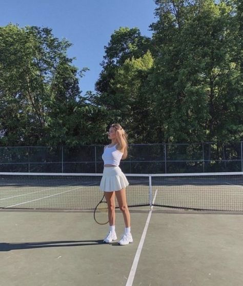 Tennis Court Photoshoot, Tennis Photoshoot, Tennis Photography, Tennis Photos, Tennis Aesthetic, We Were Liars, Tennis Life, Sports Aesthetic, Summer Photoshoot