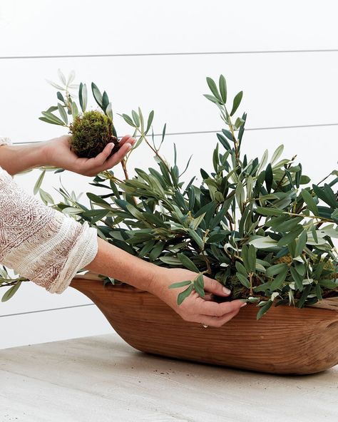 Dough Bowl Decor, Faux Plants Decor, Dough Bowl Centerpiece, Plant Centerpieces, Indoor Plants Styling, Kitchen Plants, Dining Room Table Centerpieces, Greenery Centerpiece, Green Centerpieces