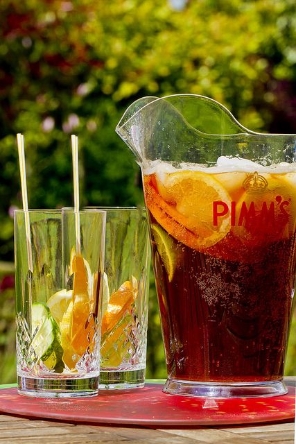 Pimms <3 Jug Alcohol Drinks, Mixed Drinks Alcoholic Jug, Jugs For Drinks, Jugs Of Cocktails, Pimms Jug, Jug Jug Jeeve, Perfect Summer Drink, Keep Calm And Drink, Coral Wedding