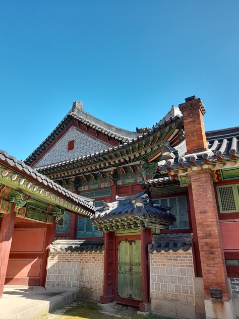 Gyeongbokgung palace historical kdrama south Korea Seoul Korean trip ideas inspo autumn vibes photography pic holidays vacation Gyeongbokgung Palace, Vibes Photography, South Korea Seoul, Korea Seoul, Autumn Vibes, Trip Ideas, South Korea, Seoul, Palace