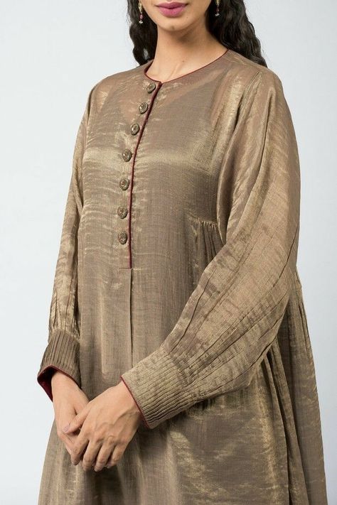 Tissue Dress, Kurti Sleeves Design, Nikkah Dress, Indian Designer Suits, Good Earth, Pakistani Dresses Casual, Pakistani Fashion Party Wear, Kurta Neck Design, Salwar Kamiz