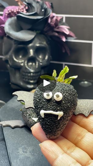 249 reactions · 13 shares | Bat Halloween Strawberries 🦇 
These easy Halloween strawberries are spookily delicious. Made with fresh berries & black chocolate candy eyeballs and sparkling black sugar 
You can’t miss out on this strawberries 🖤 
#cavebakery #halloweentreats #halloweenideas #halloween #bat #spookyseason #spookytreats #spooky #chocolatecoveredstrawberries | Gorethy Davila | Bert Ambrose Orchestra,  James V. Monaco, John Burke · I've Got a Pocketful of Dreams