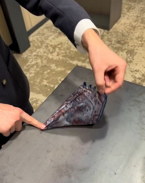 How to correctly fold a pocket square | handkerchief, etiquette, suit | This is suit etiquette at its finest 🤝 | By UNILAD How To Fold Hankerchief Pocket Squares, Suit Handkerchief Fold, Pocket Handkerchief Fold, Suit Etiquette, Eldridge Knot, Handkerchief Folding, Suit Handkerchief, Pocket Square Folds, Pocket Handkerchief