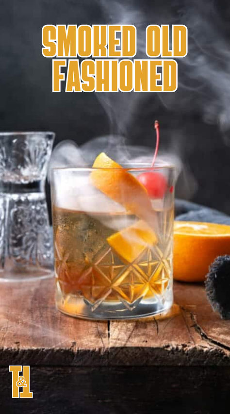 A cocktail with atmosphere, where each sip tells a story. Twisted Toast, Cinnamon Toast Crunch Cocktail, Cinnamon Toast Cocktail, Twists On Classic Cocktails, Smoked Old Fashioned, Gin Martini With A Twist, Thanksgiving Cocktail, Thanksgiving Drinks, Cherry Cocktail