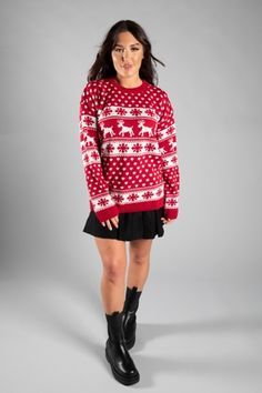 Red Christmas Jumper Outfit, Christmas Jumper Ideas, Christmas Jumper Outfit, Red Christmas Jumper, Knitted Christmas Jumpers, Christmas Knit, Xmas Jumpers, Jumper Outfit, Christmas Jumper