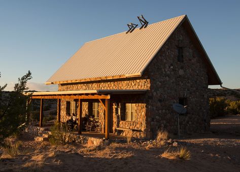 Living Off the Grid in New Mexico Cabin In The Desert, New Mexico Homestead, New Mexico Vacation, Live Off The Grid, Living Off The Grid, Inspiring Architecture, New Mexico Homes, Homestead House, Earth Homes