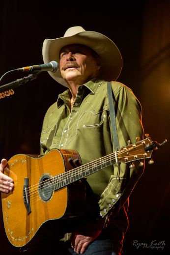 Allan Jackson, Alan Jackson Music, Country Love Songs, Singer Song, Alan Jackson, Jackson Family, Country Music Artists, Jacksonville Florida, Music Artist