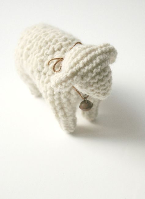 Knitted Sheep Sheep Crafts, Crochet Sheep, Knitted Animals, Knitted Wit, Knit Or Crochet, Knitted Toys, Knitting Inspiration, Bari, Crochet Animals