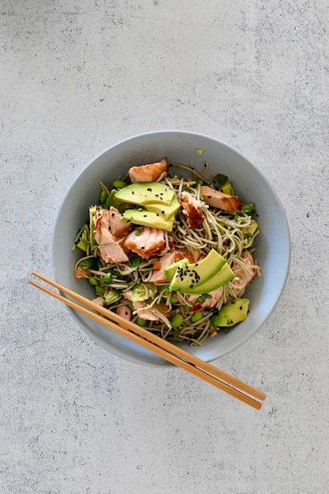 Salmon Edamame, Soba Recipe, Edamame Pasta, Soba Salad, Soba Noodles Recipe, Pasta With Mayonnaise, Soba Noodle Salad, Salmon Salad Recipes, Soba Noodles Salad