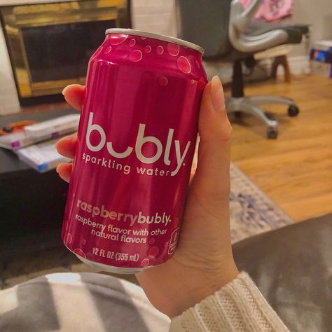 Bubbly Sparkling Water, Raspberry Pink Aesthetic, Red Drink Aesthetic, Sparkling Water Aesthetic, Raspberry Aesthetic, Bubly Sparkling Water, Bf Christmas, Sparkling Water Drinks, Berry Water