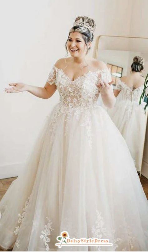 Tulle Wedding Gown Plus Size, Simple Wedding Dresses For Plus Size, Short Wedding Dress For Plus Size, Plus Size Short Sleeve Wedding Dress, Plus Size Wedding Dresses Ball Gown, Plus Size Summer Wedding Dress, Wedding Dresses For Bigger Women, Wedding Dresses For Curvy Brides Plus Size, Plus Size Wedding Gowns With Sleeves