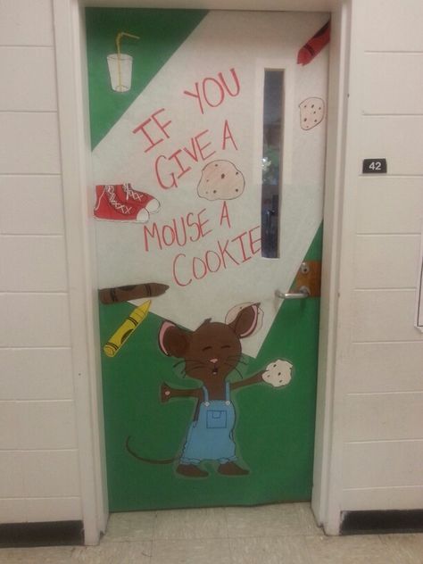 If You Give a Mouse a Cookie (door decoration) Door Decorations Classroom Preschool, Book Parade, Classroom Preschool, Reading Week, Mouse A Cookie, Trendy Door, Preschool Rooms, Literacy Day, Cookies Theme