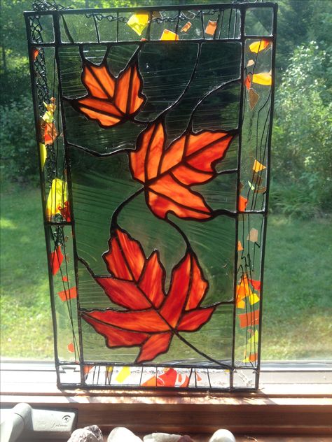 Fall Stain Glass Patterns, Fall Leaves Stained Glass Pattern, Stained Glass Fall Leaves, Fall Stained Glass Patterns Trees With Leaves, Stained Glass Autumn, Stained Glass Art Window, Stained Glass Fall Suncatchers, Stained Glass Autumn Leaves, Stained Glass Maple Leaf