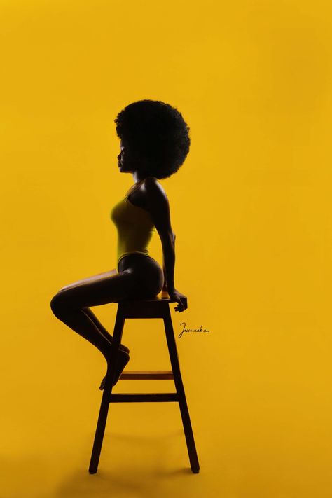 Ebony Photoshoot Ideas, Afro Hair Photoshoot Ideas, Natural Hair Photoshoot, Beat Wallpaper, Ebony Skin, Hair Photoshoot, Sophisticated Nails, Beats Wallpaper, Female References