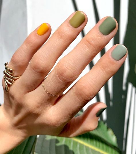 We found the 15 prettiest pastel nail colors for your next at-home manicure. Click here for the full story and our favorite polish formulas. Rainbow Manicure, Chic Manicure, Multicolored Nails, Skin Scrub, Nagellack Trends, Nail Polish Trends, Crazy Nails, Fashion Blogs, Gradient Nails