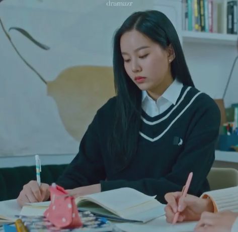 Kang Soojin Study, True Beauty Study Motivation, Study Freaks Kdrama, Kang Sujin, Kdrama Motivation, Study Kdrama, Hardworking Girl, Kdrama Study Motivation, Study Obsession