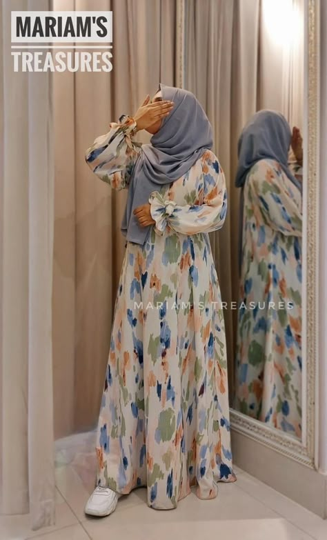 Modest Maxi Dress Hijab Styles, Borka Design Muslim Stylish, Printed Abaya Designs, Diy Abaya, Burqa Design, Burqa Designs, Abaya Styles, Fashion Abaya, Abaya Collection