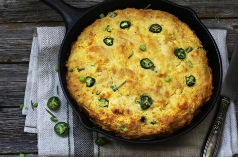 Summertime sides perfect for any cookout! Recipes are all from our State Fair Creative Arts Cookbook. Enjoy! #StateFairofTX #Recipes #Summer #SummerRecipes ☀😋👉 http://bit.ly/2WCLoId Jalapeno Cornbread Recipe, Jalapeño Cornbread Recipe, Grits Casserole, Jalapeno Cheddar Cornbread, Cheddar Cornbread, Barbecue Sides, Jalapeño Cornbread, Cornbread Easy, Homemade Cornbread