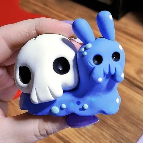 SLIMON, Clay, Handmade, Snail, Halloween, Desk Buddy - Etsy Things To Do From Clay, Halloween Jar Crafts, Clay Stuffed Animals, Cute Clay Creations Easy, Air Dry Clay Spongebob, Kid Clay Projects, Cute Modeling Clay Ideas, Polymer Clay Desk Buddies, Witchy Clay Ideas