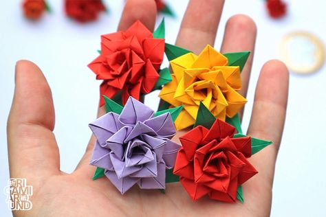 Easy Paper Rose, Wedding Bouquet Roses, Paper Rose Tutorial, Easy Origami Rose, Origami Roses, Paper Origami Flowers, Origami Lily, Diy Gift For Bff, Origami Ornaments