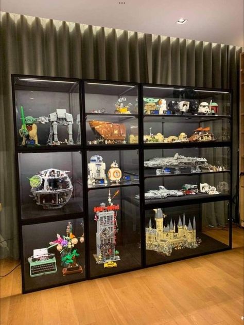 Starwars Lego Display Ideas, Kids Lego Storage Display, Starwars Lego Sets, Lego Collection Display Room, Lego Stand Display, Lego Home Display, Lego Display Bedroom Ideas, Lego Collection Room, Lego Display Living Room