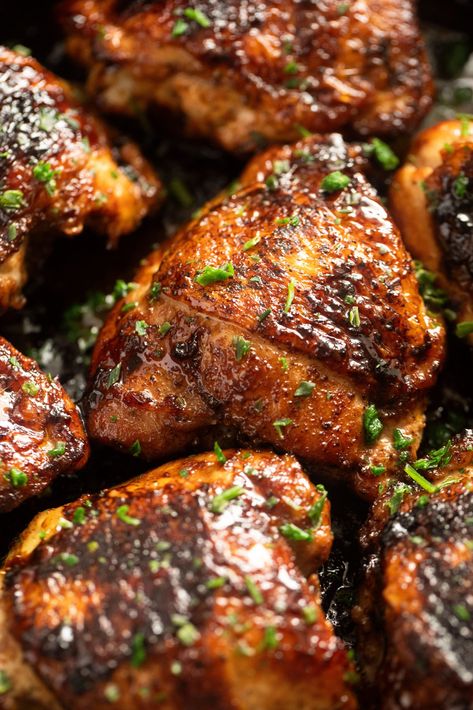 Make our Guinness Chicken recipe; it’s truly the best! Tender and sticky chicken thighs glazed in a rich blend of Guinness, brown sugar, honey, and garlic. Perfect for St. Patrick's Day or any cozy dinner. 🍀🍗 #thefastrecipe #GuinnessChicken #StPatricksDayRecipes #IrishRecipes #ChickenRecipes #EasyDinnerIdeas #ComfortFood #StoutRecipes #BeerGlaze #IrishCuisine #TenderChicken #SavoryFlavors #CookingInspiration #DeliciousDinners #FoodiesOfPinterest #YumYum Guinness Chicken, Guinness Glaze, Guiness Recipes Dessert, Irish Chicken Stew Recipes, Sticky Chicken Thighs, Pint Of Guiness, Lemon Pepper Chicken Wings, Sticky Chicken, Irish Cuisine