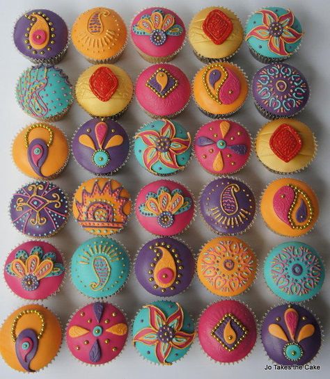 Colourful cupcakes to complement an Indian Princess 1st birthday cake Princess 1st Birthday Cake, Mehndi Cake, Return Gift Ideas, Henna Cake, Indian Cake, Indian Theme, Princess Cupcakes, Colorful Cupcakes, Indian Princess