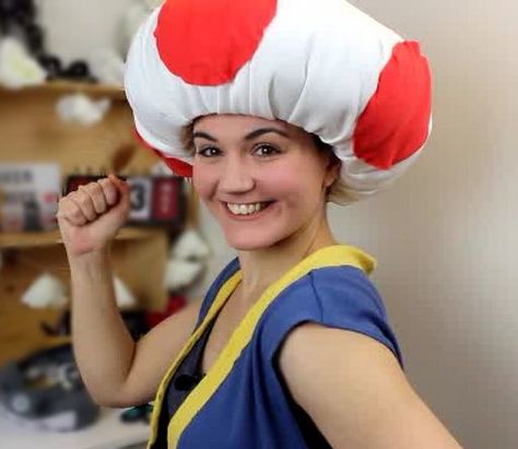 Mario Toad Costume Diy, Toad Costume Diy Women, Diy Toadette Costume, Toad Mario Costume, Toad From Mario, Toadette Costume, Mario Halloween Costumes, Toad Costume, Mario Costume