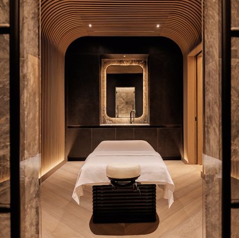 Spa Steam Room Design, Luxury Barbershop, Equinox Hotel, Luxury Spa Design, Spa Massage Room, Massage Room Design, Spa Luxe, Spa Interior Design, Spa Lighting