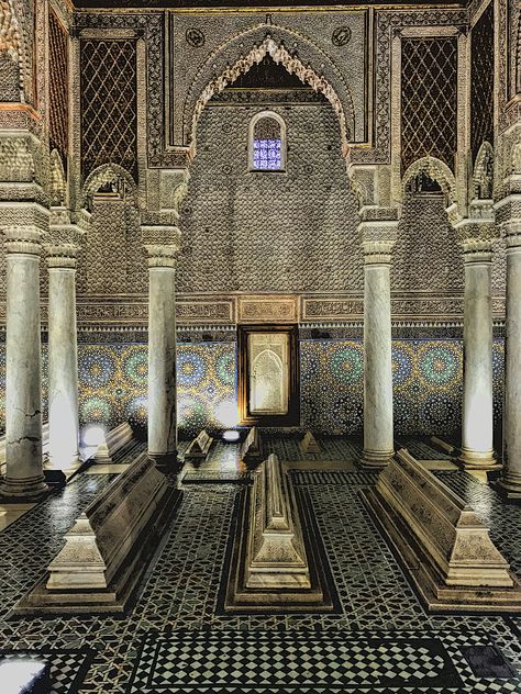 Saadian Tombs, Travelling Ideas, Moroccan Architecture, Moroccan Culture, Muslim Pictures, Model House, Architecture Model House, Marrakech Morocco, Moroccan Caftan