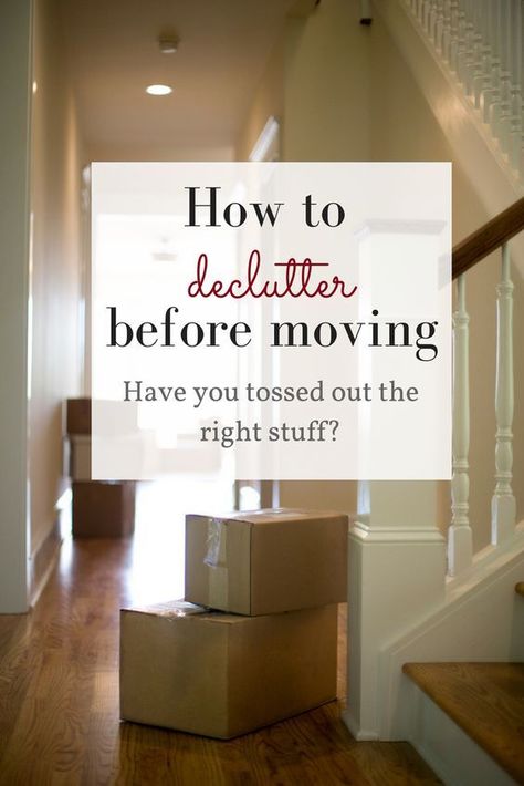 Moving to a new home is the best time to let go of the things you no longer need! Not only will it save you money (every box you pack adds up), but you don't want to fill up your brand new home with junk. Check out these guidelines on how to declutter before moving. Declutter Before Moving, Moving Organisation, Moving House Tips, Moving To A New Home, Moving Hacks Packing, Moving Help, Brand New Home, Packing To Move, Moving Packing