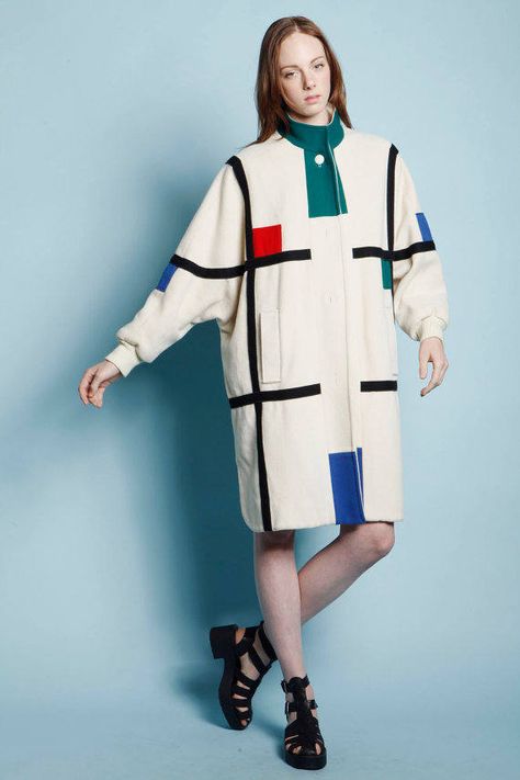 Mondrian Dress, Art Coat, 1980s Fashion Trends, Geometric Fashion, Iranian Women Fashion, 1980s Fashion, 80s Dress, High Fashion Street Style, Mode Vintage