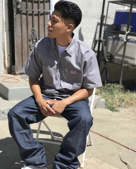 Fine Slickbacks, Cholo Slick Back, Haircut For Mexican Men, Slick Backs Men, Mexican Guy Haircut, Slickbacks Men, Dickies Work Shirt Outfit, Mexican Men Fashion, Mexican Slick Back