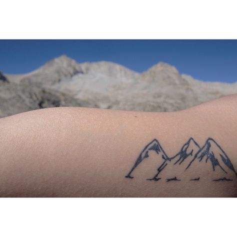 I would maybe probably actually get this. Mountain Range Tattoo, Mountain Tattoos, Mountains Tattoo, California Mountains, Nevada Mountains, Sierra Nevada Mountains, Mountain Tattoo, Cascade Mountains, Sierra Nevada