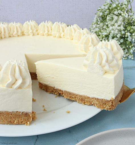 How to make a No Bake Cheesecake Thick No Bake Cheesecake, Basic Cheesecake Recipe No Bake, Classic No Bake Cheesecake, Cheesecake Non Bake, Philly No Bake Cheesecake Recipes, Vanilla Cheesecake Recipes No Bake, Cheesecake Recipes Uk, The Best No Bake Cheesecake, Cold Cheesecake Recipes