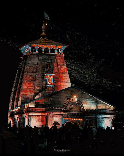 Chamunda Maa, Kedarnath Temple, Finger Tattoo For Women, Best Friend Wallpaper, Wallpaper Photo Gallery, Mix Photo, Lord Shiva Family, Friends Wallpaper, Art Poster Design