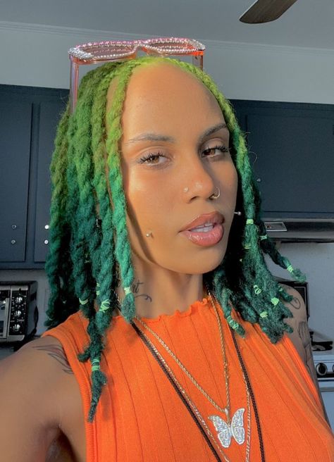 Green And Blonde Locs, Locs Color Combo, Multicolored Locs, Two Tone Locs, Colored Locs, Afro Punk Fashion, Loc Inspiration, Loc Hairstyles, Dreadlock Hairstyles For Men