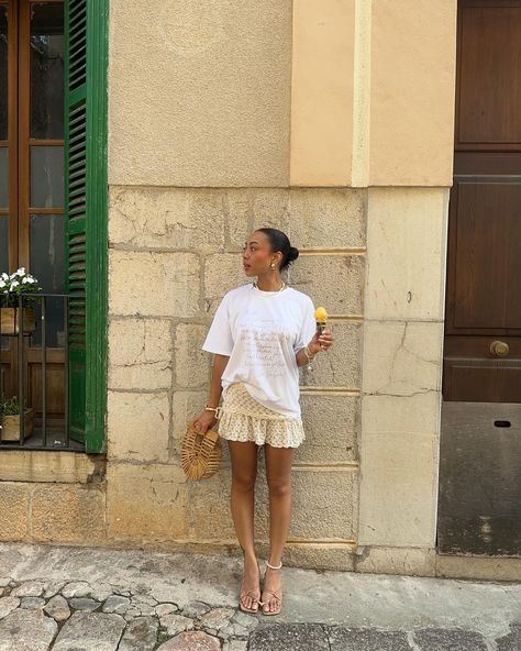 Hola Mallorca 🍋✨⭐️ Mallorca Photo Ideas, Majorca Aesthetic, Mallorca Outfit, Fashionably Late, Summer 2025, Travel Beauty, Clean Girl, Sweet Life, Spring Style